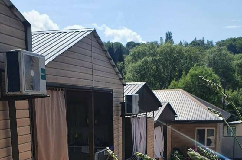 Домик однокомнатный 3−4 местн с кухней на балконе