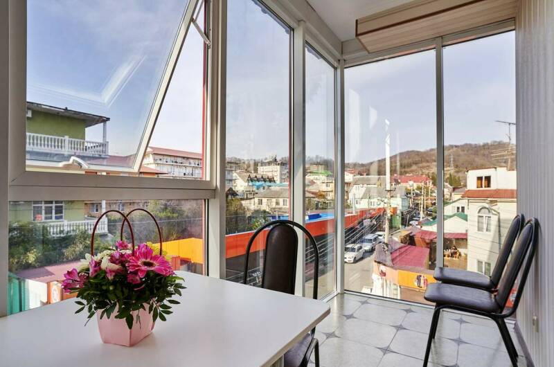 Номер студио с балконом