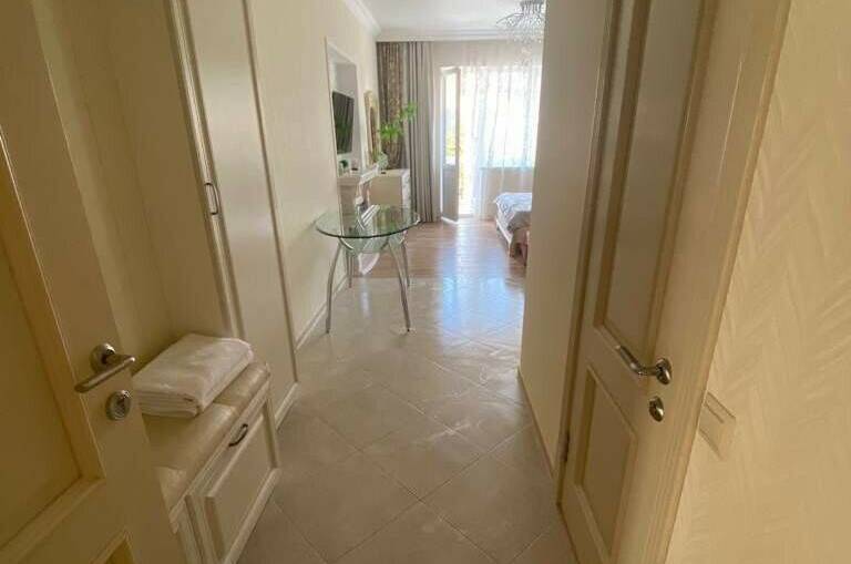 Семейный люкс с балконом № 102