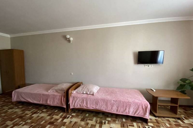 Четырехместный номер № 203