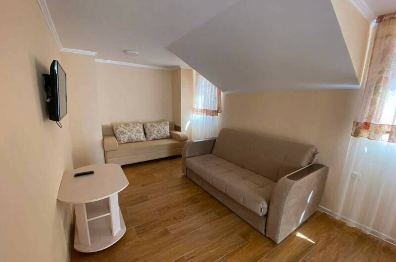 Трехместный номер № 1