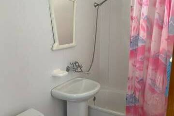 Отдельный домик на территории