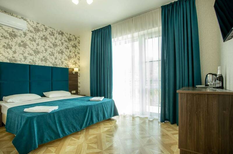 Семейный 2-х комнатный номер