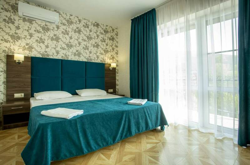 Семейный 2-х комнатный номер