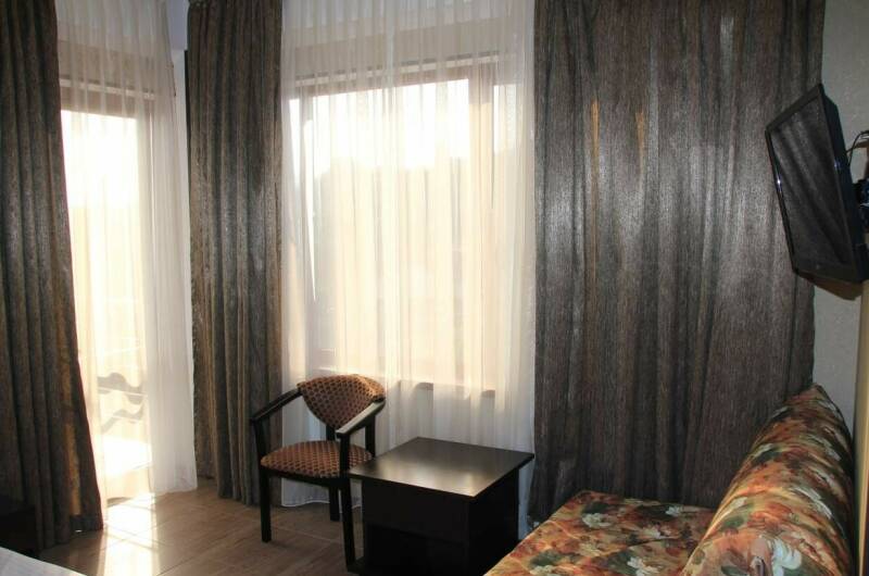 Четырехместный номер с балконом