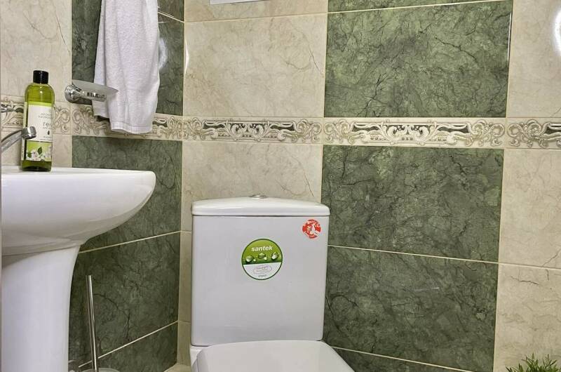 Семейный номер с балконом, вид во двор