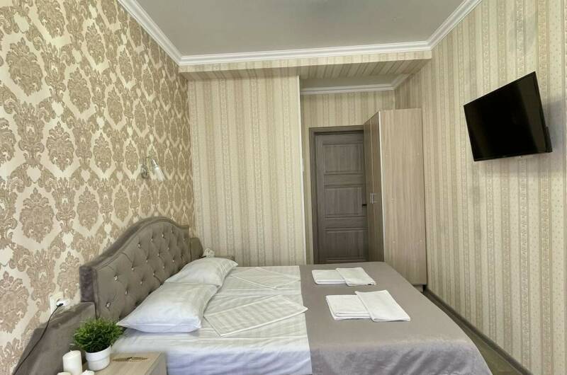 Семейный номер с балконом, вид во двор