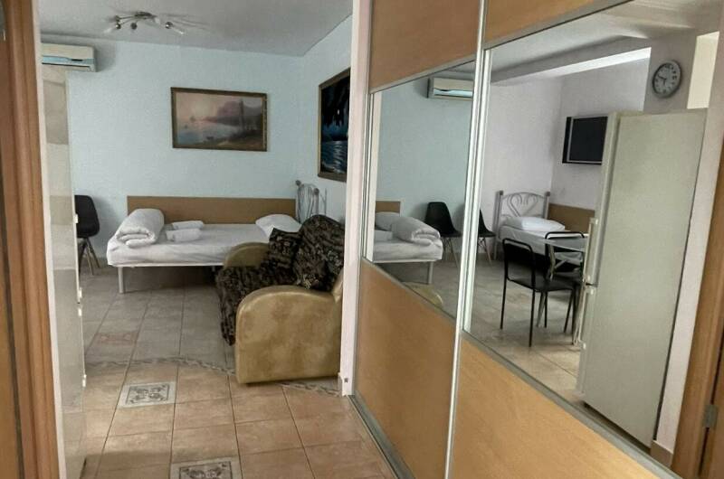 Шестиместный номер-студия