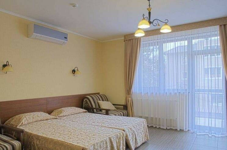 Четырёхместный номер с балконом