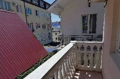 Четырехместный номер с балконом (8)