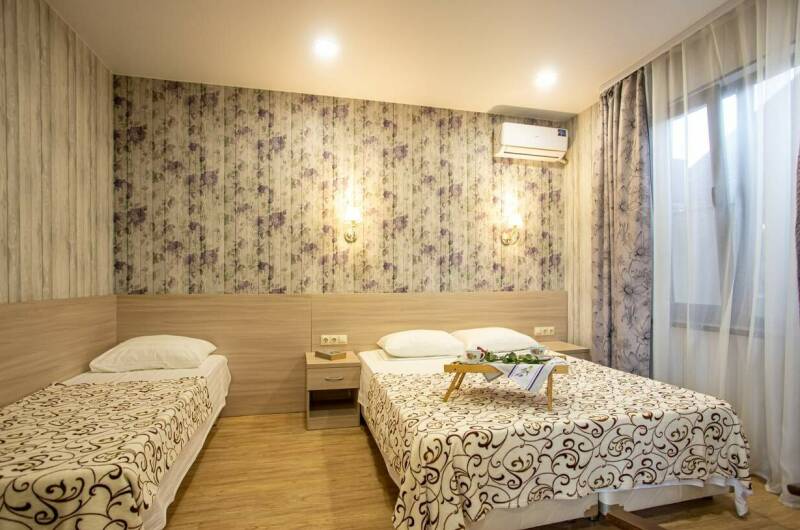 «Стандарт» трёхместный с балконом