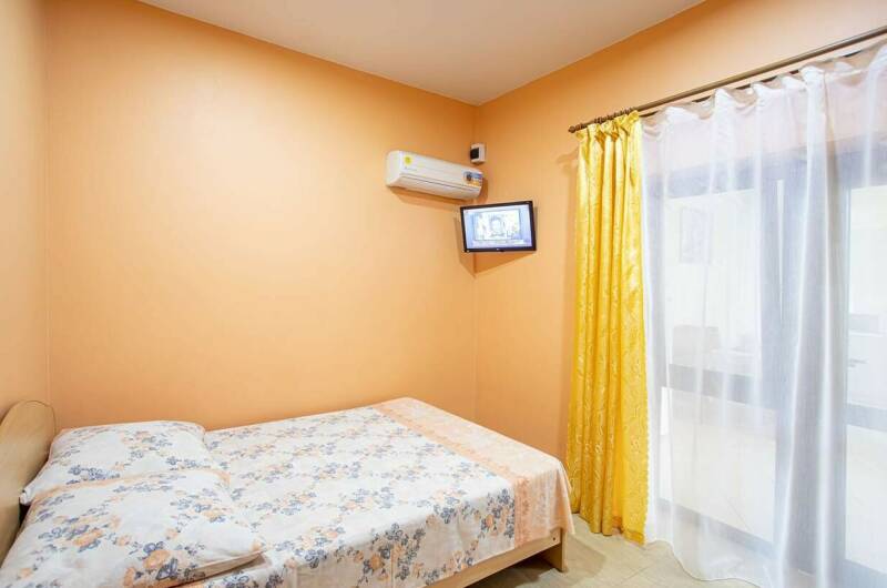 «Эконом» трехместный