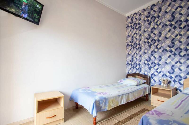 «Эконом+» трехместный