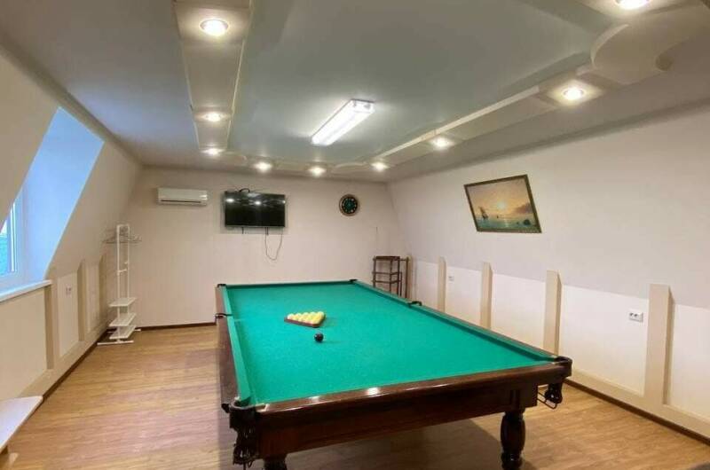3 комнатная квартира с бильярдом