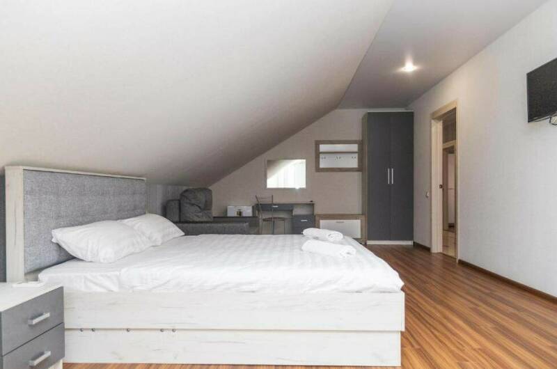 Семейный с балконом и прямым видом на море