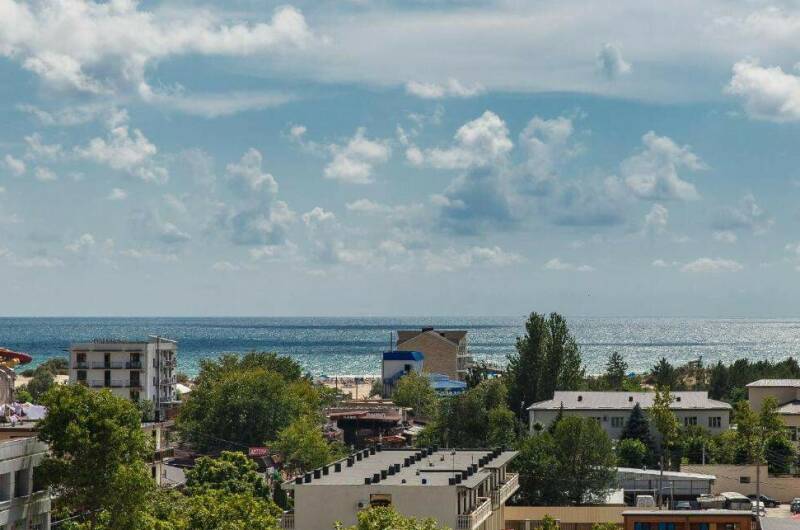 Трехместный номер «Делюкс» с балконом