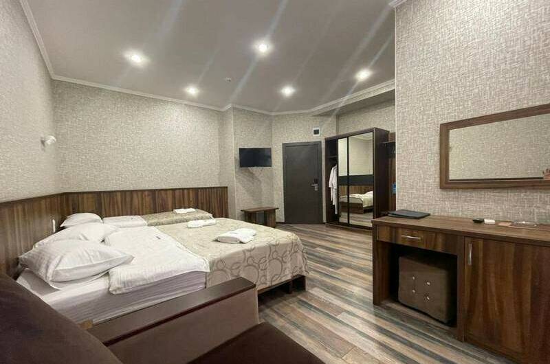 Четырехместный «Делюкс» с балконом завтраком