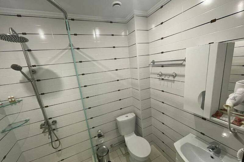 Четырехместный «Делюкс» с балконом с питанием