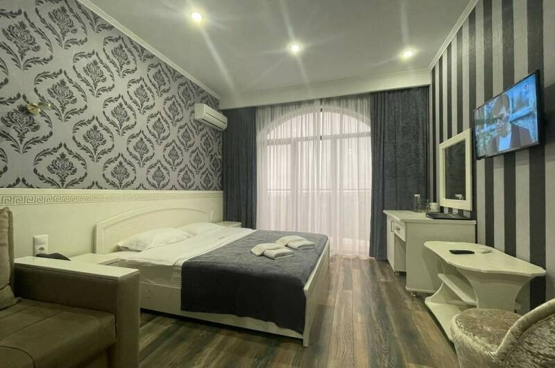 Люкс трехместный с балконом