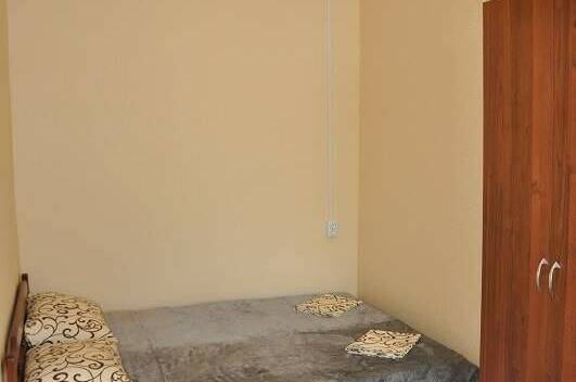 Двухкомнатный домик 6-ти (4+2) местный с кухней