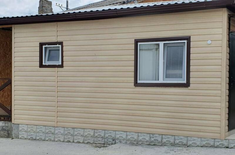 Двухкомнатный домик 7-ми (4+3)местный с кухней