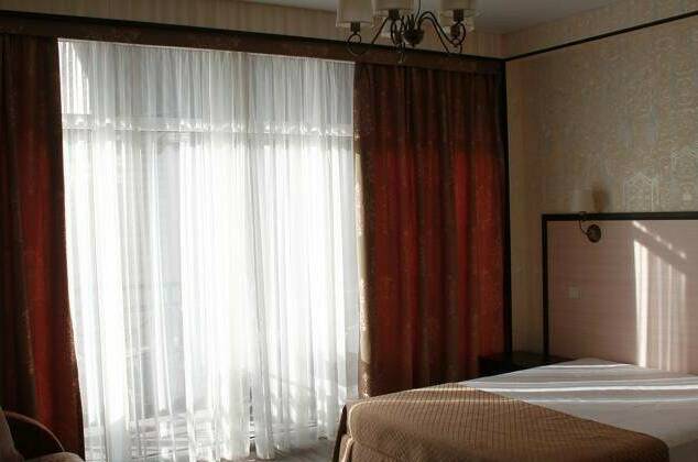 «Делюкс» с боковым видом на море