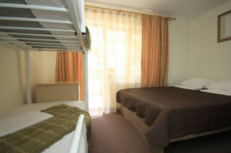 Семейный 4-х местный