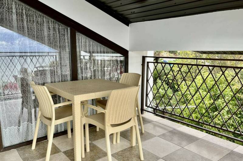 Deluxe с собcтвeнным mini-бaccейнoм нa тeррaсе