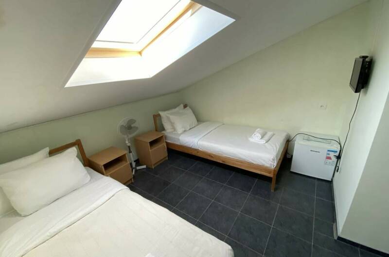 Эконом 2х местный на мансарде