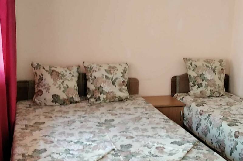 Трехместный