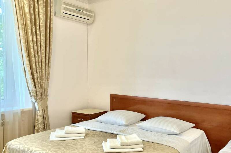 Трёхместный номер с удобствами