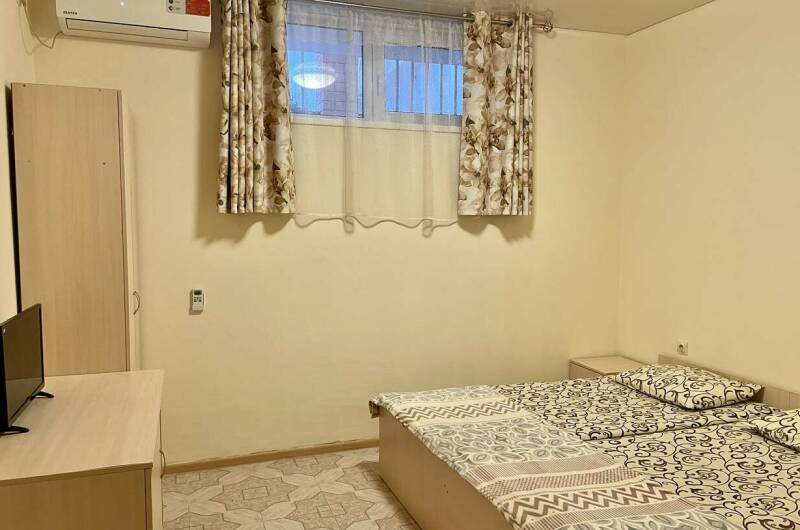 Трёхместный «Эконом» (цоколь)