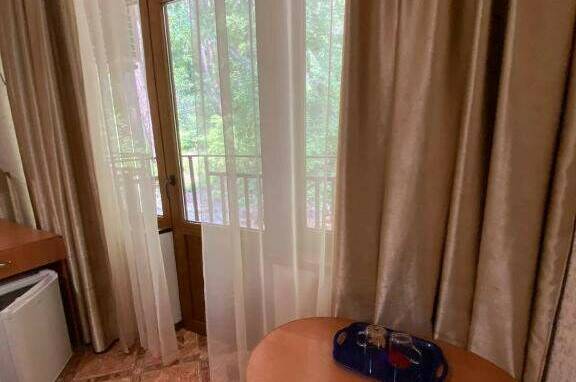 Номер-студия с балконом и без