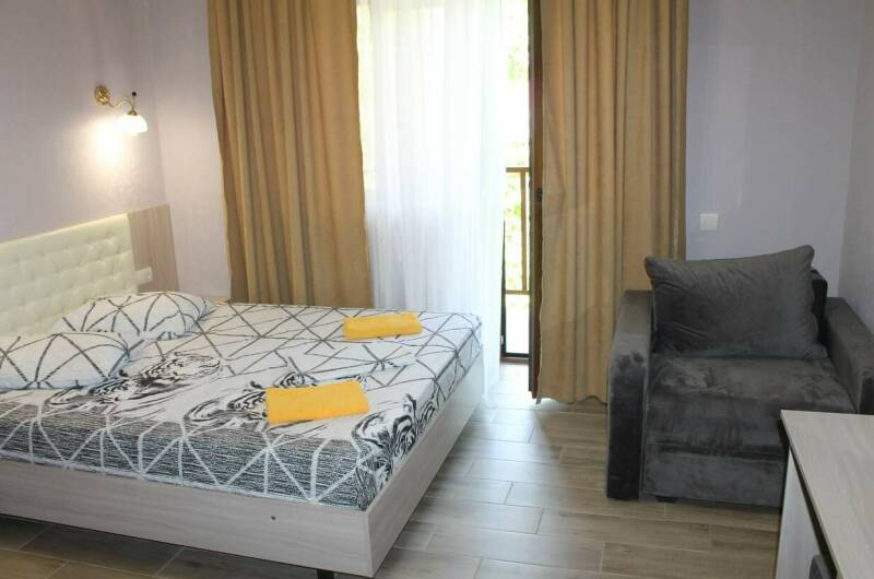 Двухкомнатный «Люкс» до 5 человек со своей кухней