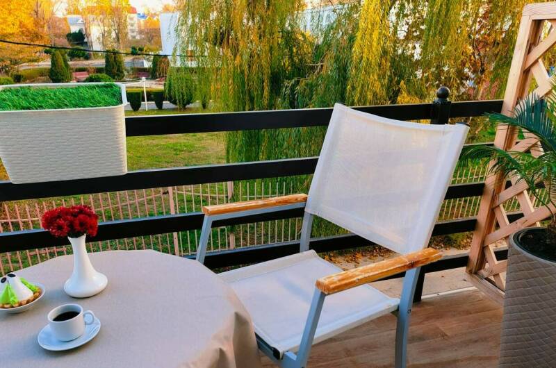 4-х местный с мини-кухней и балконом + 1 д. место