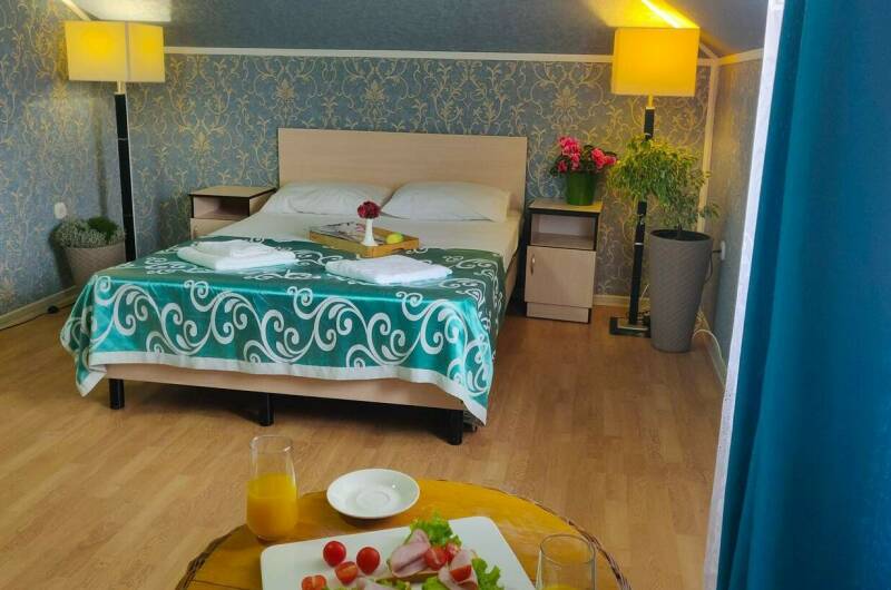 2-х комнатный с мини-кухней на 4−8 человек