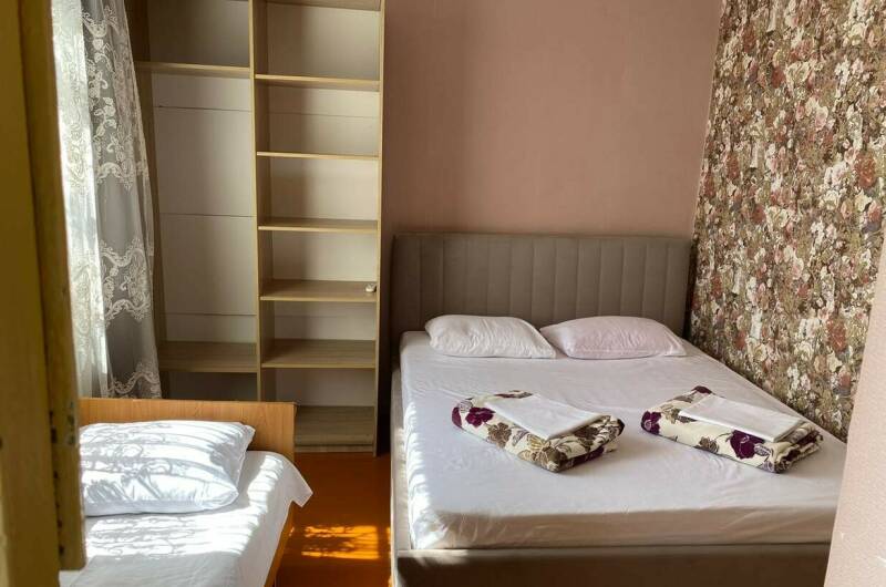 Трёх местный эконом