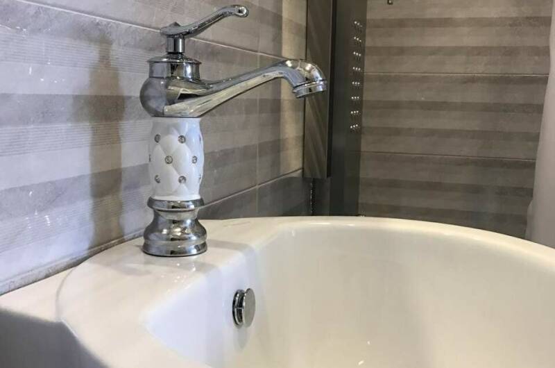 Номер с балконом (2−4 человека)