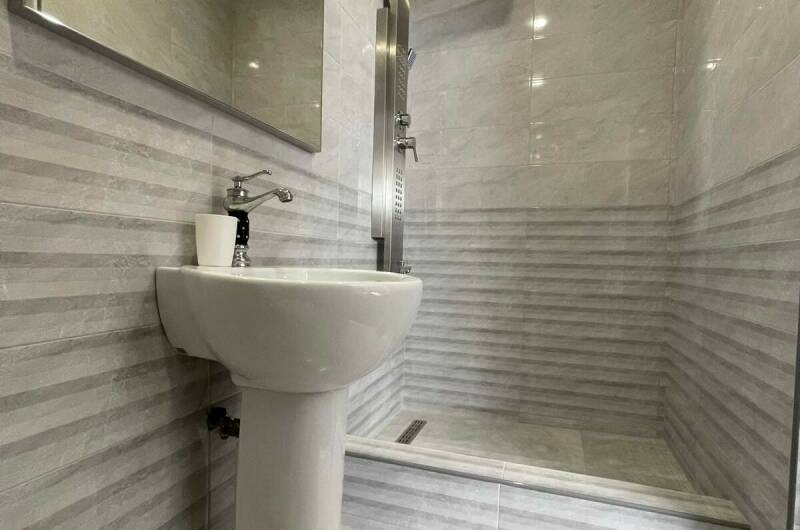 Двухкомнатный с балконом