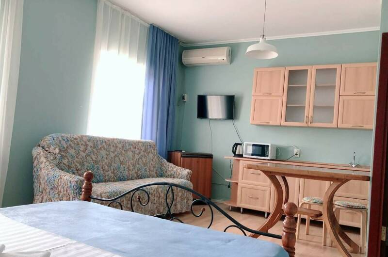 3-х местный «Полулюкс» с мини-кухней