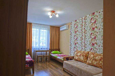 Номер 2−4 местный без удобств «Эконом» (1 этаж)