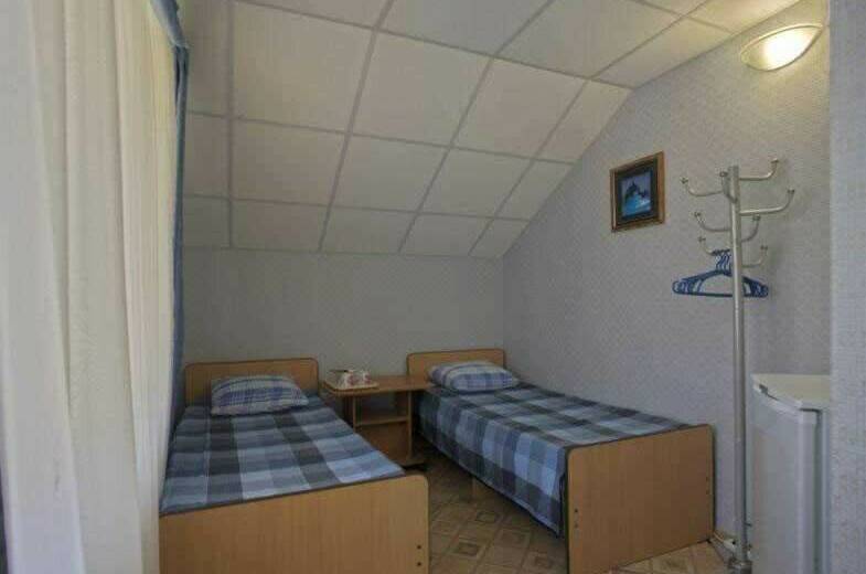 Номера 2-х местные с удобствами, 4 этаж