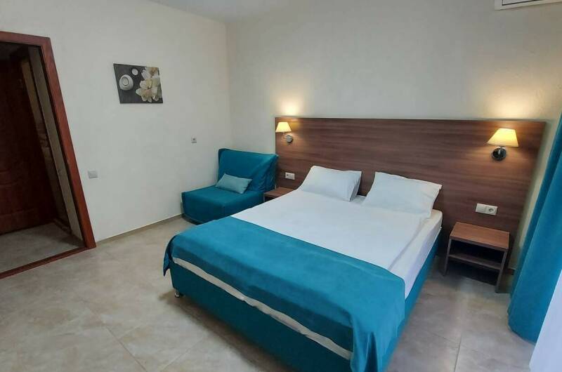 Трехместный номер «Делюкс» с балконом