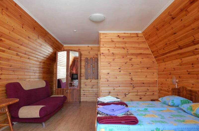 4-х местный «Полулюкс» с видом на горы (дер. кот.)