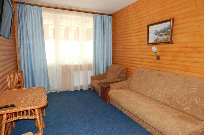 5-ти местный 2-х комн номер с видом на море и горы