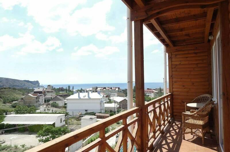 5-ти местный 2-х комн номер с видом на море и горы