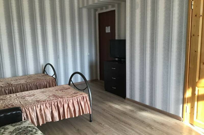 Номер на 2−4 человека