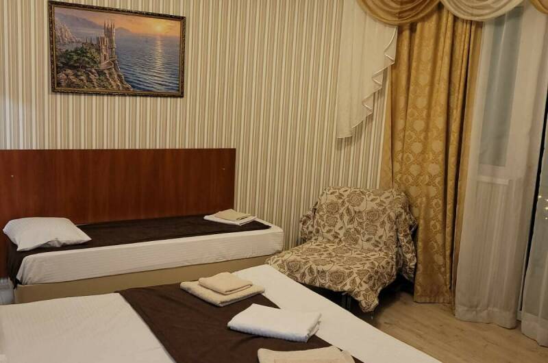 3 местный номер с балконом