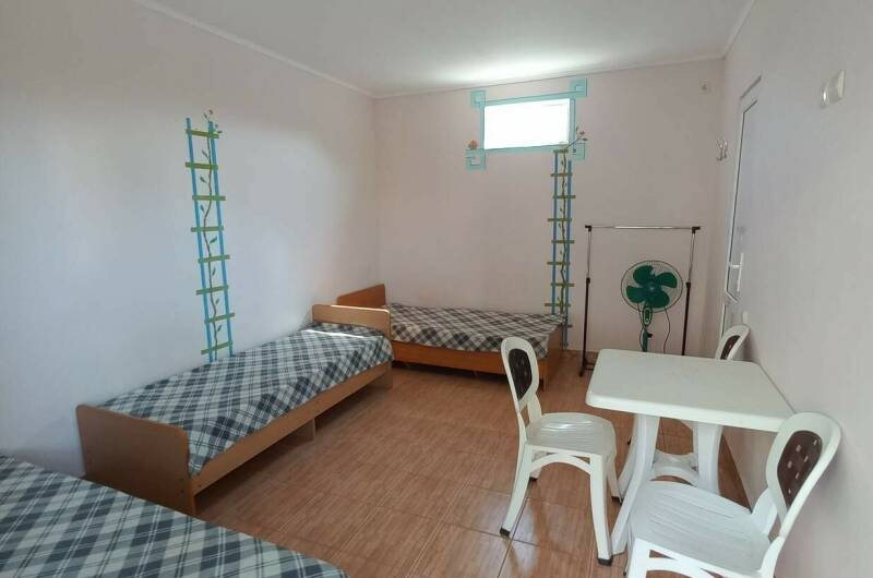 Трехместный домик