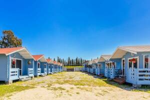 Изображение отеля / гостиницы "База отдыха «Лесные домики»"